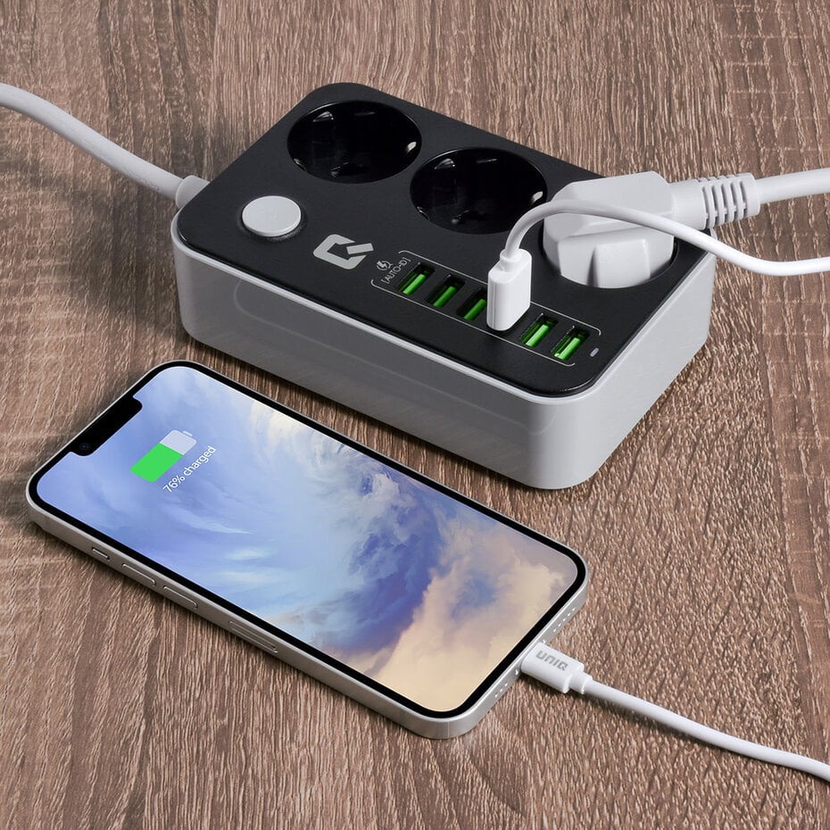 UNIQ Accessory 3.4 Anti-static socket box with 3 power sockets and 6 USB inputs - Black