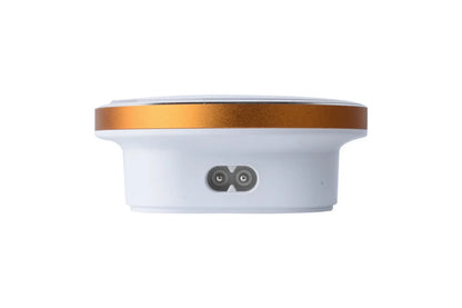 UNIQ-lisävaruste, jossa Led-painikelamppu, 4 USB-porttia, 4,4 A, pikalataus – valkoinen